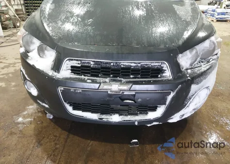 2015 Chevrolet Sonic Lt Auto z USA, uszkodzony, nr VIN 1G1JC5SH1F4130004